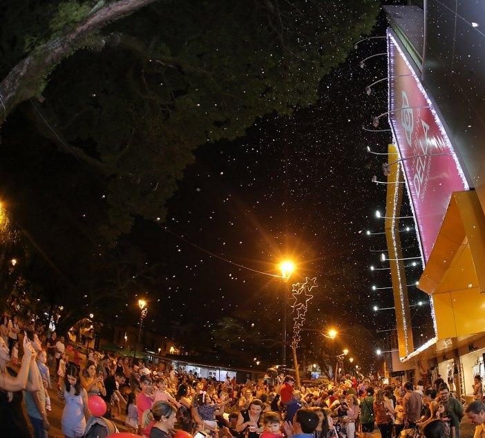 11011729112018_Promocao_de_Natal_sorteia_R__20_mil_em_premios_no_Shopping_Della_2