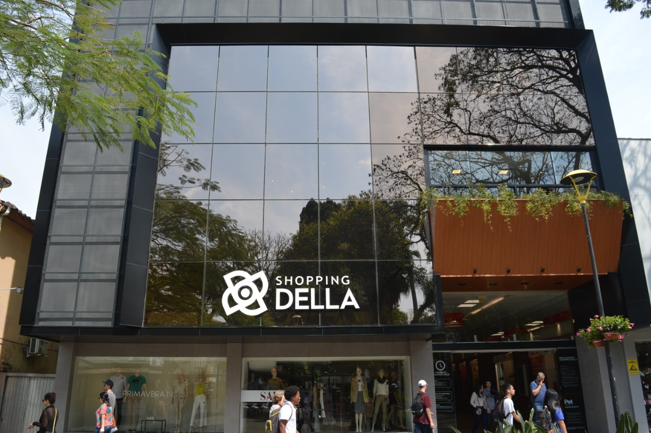 14081127112019_09385709102019_Fachada_Shopping_Della___Foto_Beatriz_Formanski