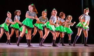 primeira-edicao-da-mostra-de-danca-infantil-a-noite-e-uma-crianca